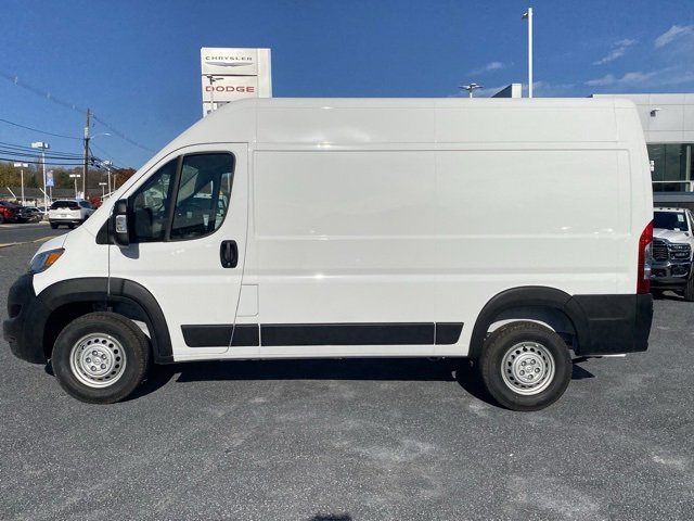 New 2026 RAM ProMaster 2500 w/ Convenience Group image 4