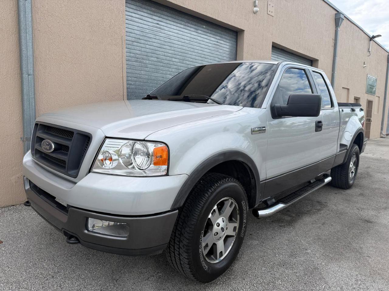 Used 2005 Ford F150 XLT image 7