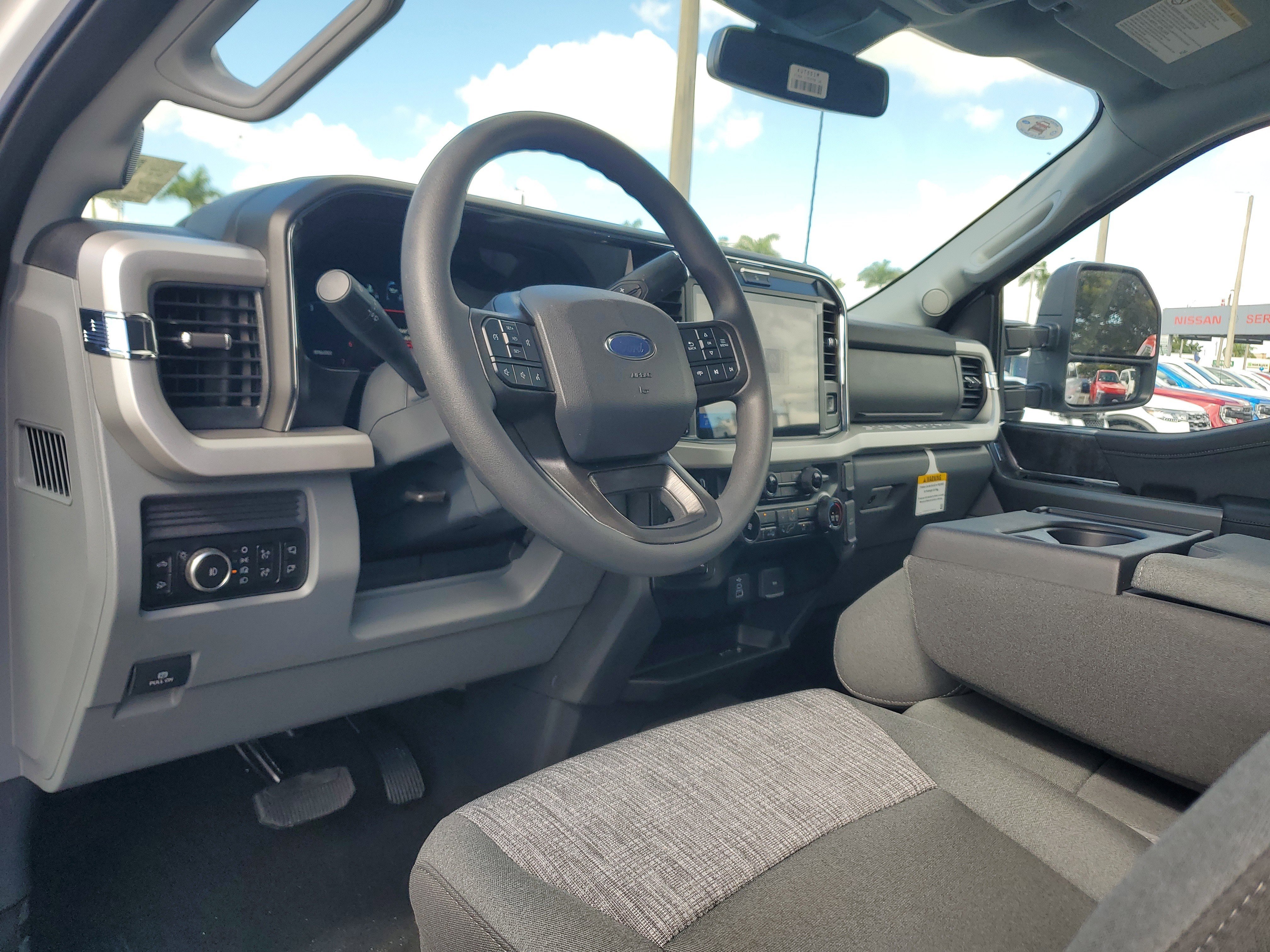 New 2026 Ford F250 XLT w/ XLT Premium Package image 9
