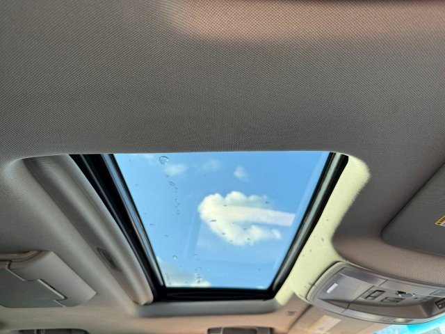 Used 2017 GMC Yukon Denali w/ Open Road Package image 32