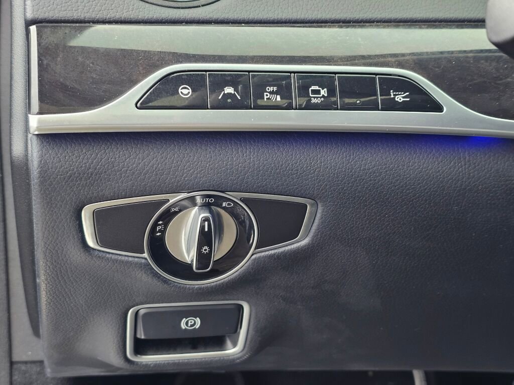 Used 2016 Mercedes-Benz S 550 4MATIC Sedan image 35