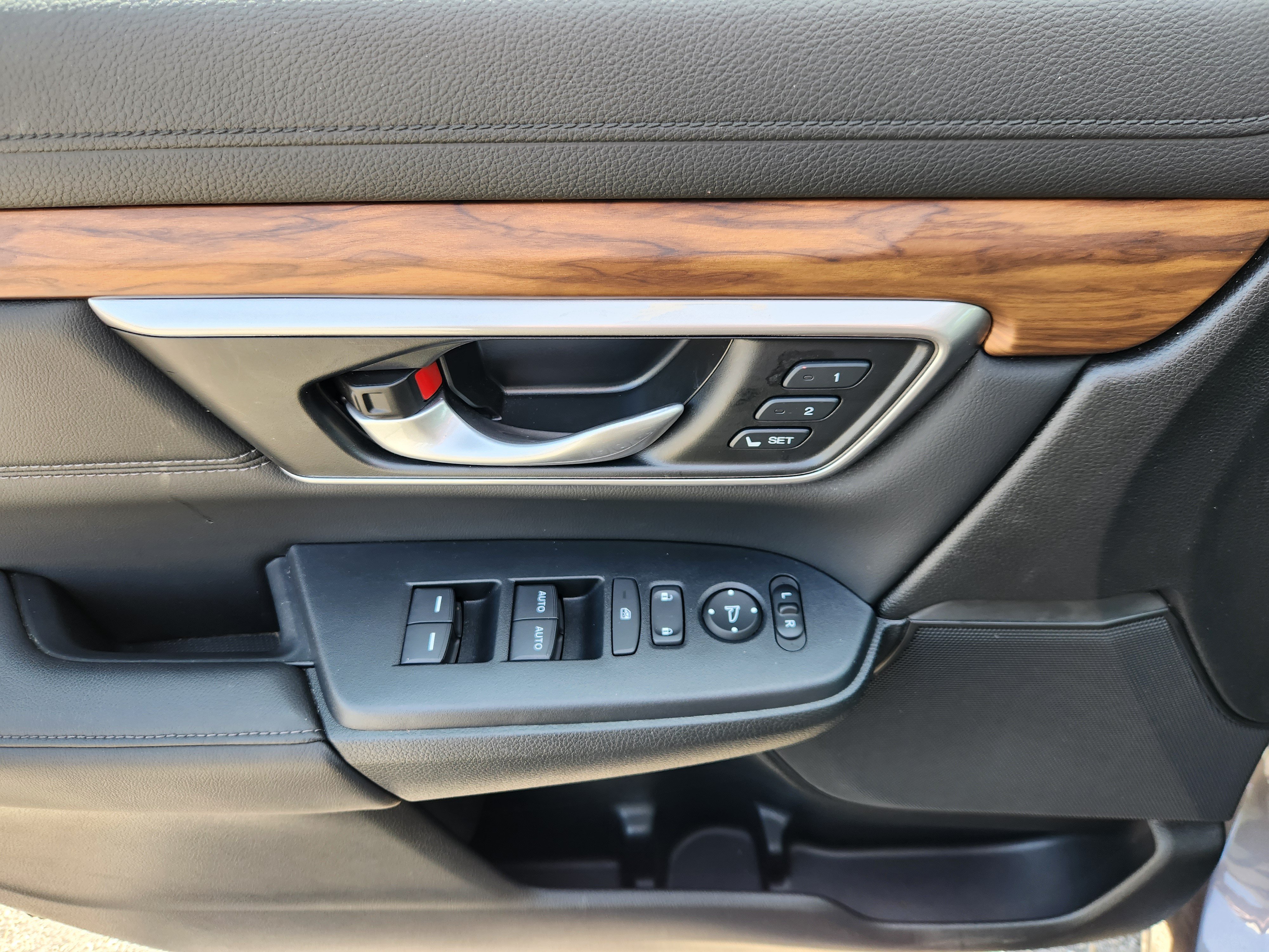 Used 2022 Honda CR-V Touring image 18