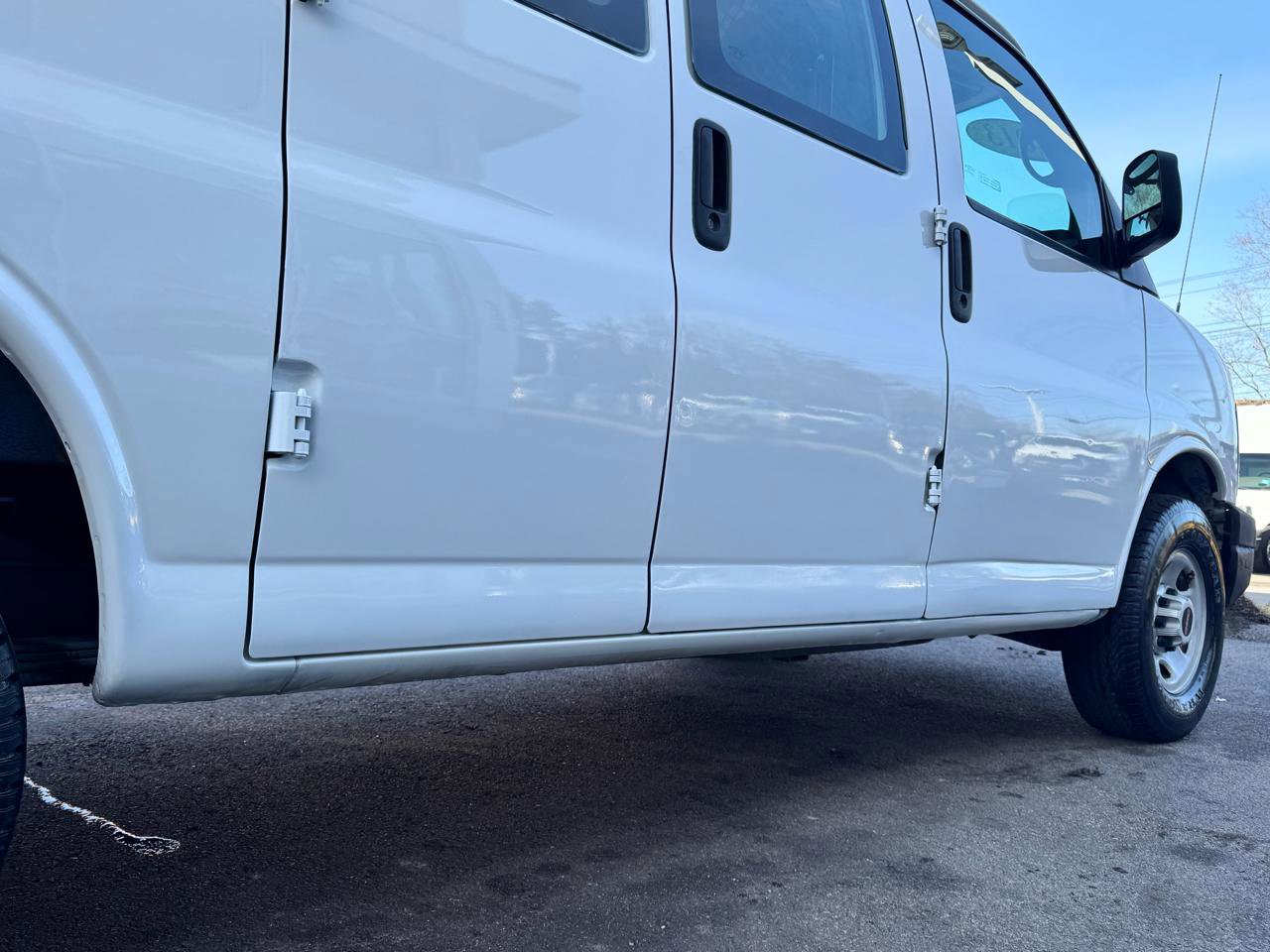 Used 2013 GMC Savana 2500 w/ Cold Climate Package image 19