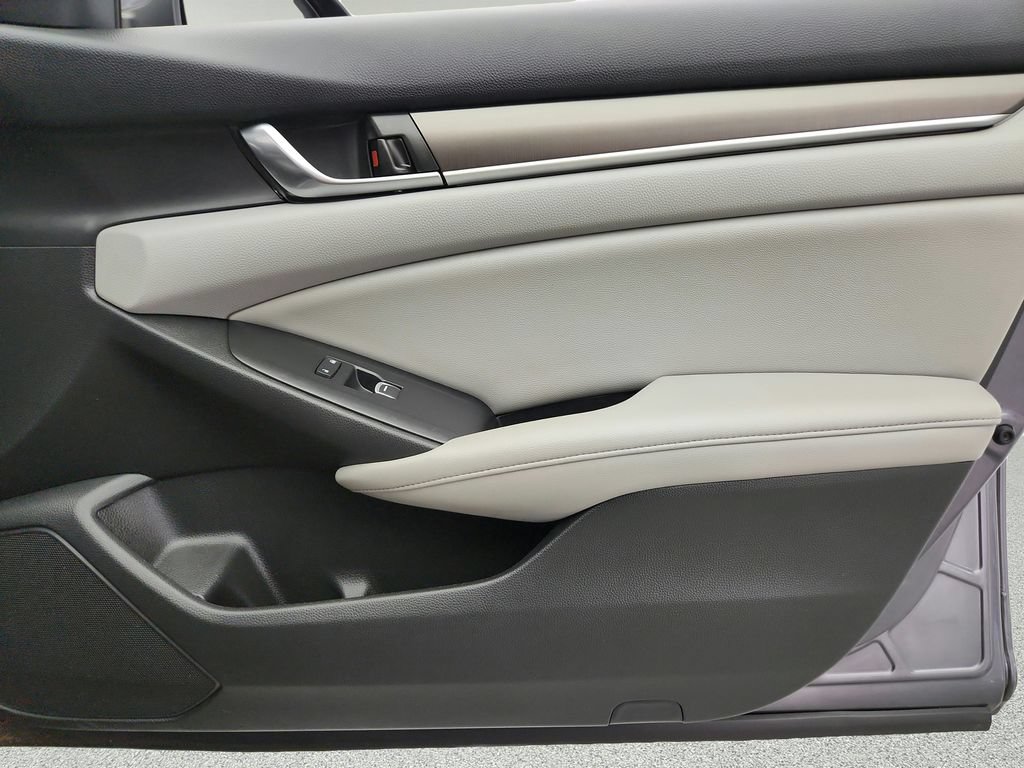 Used 2019 Honda Accord LX image 27