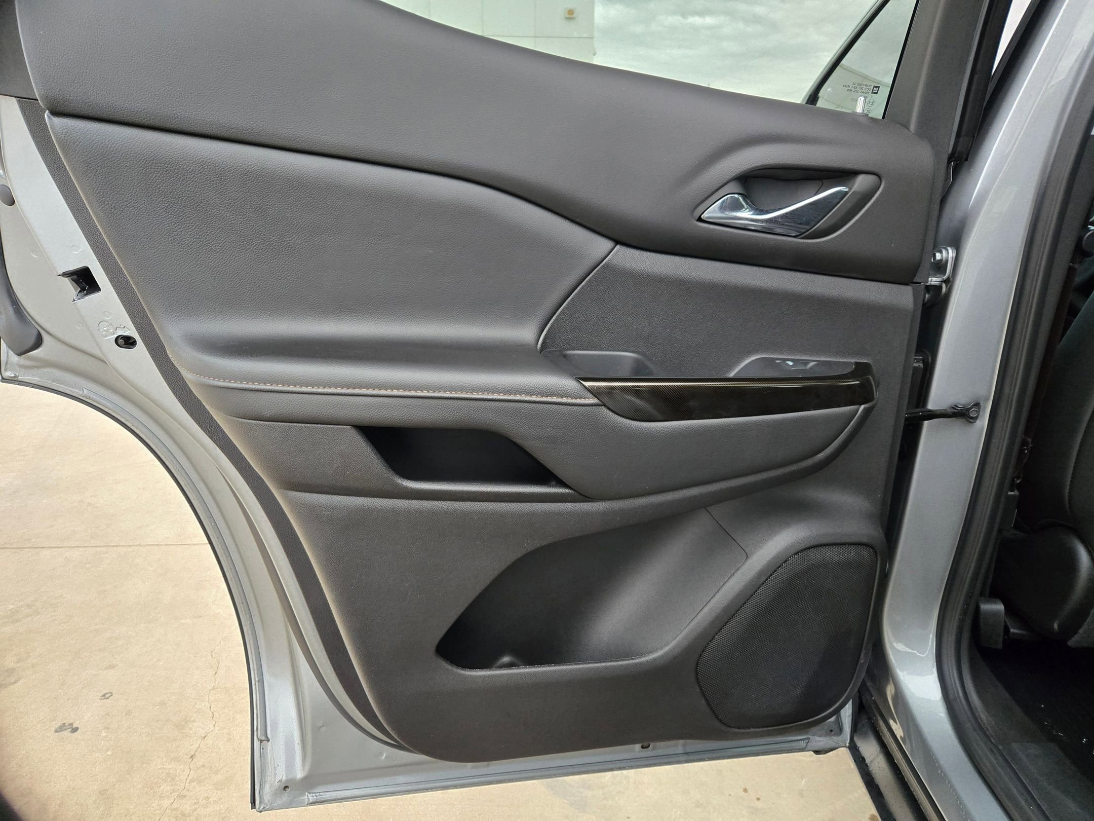 Certified 2023 GMC Acadia AT4 image 16