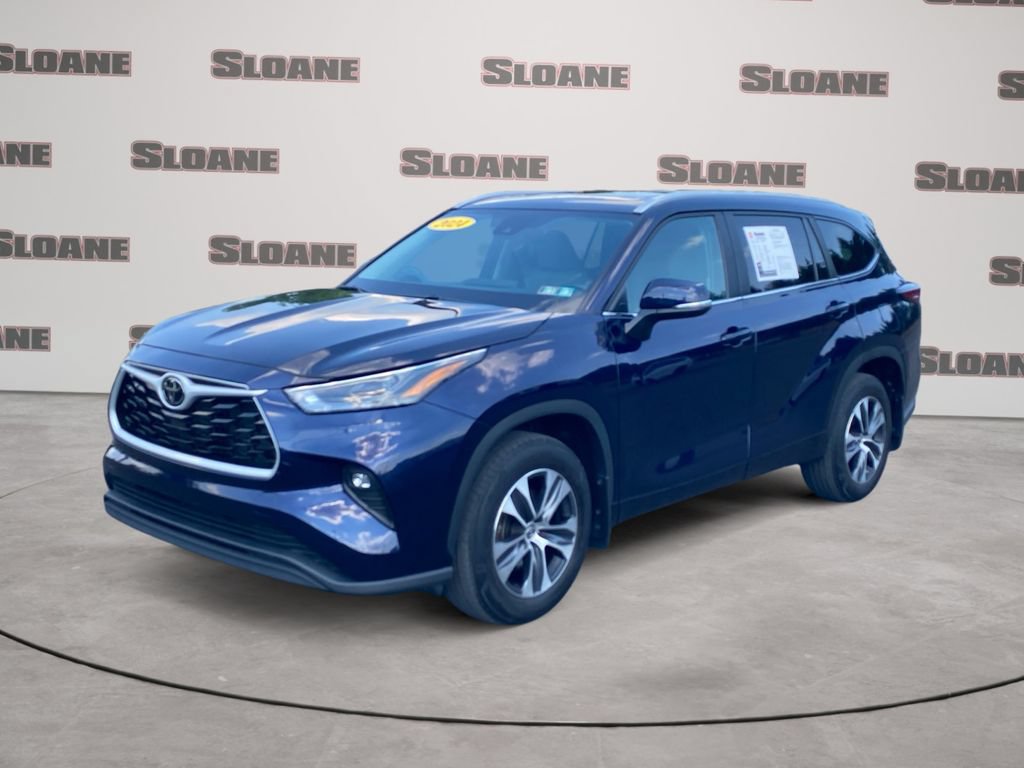 Used 2024 Toyota Highlander XLE
