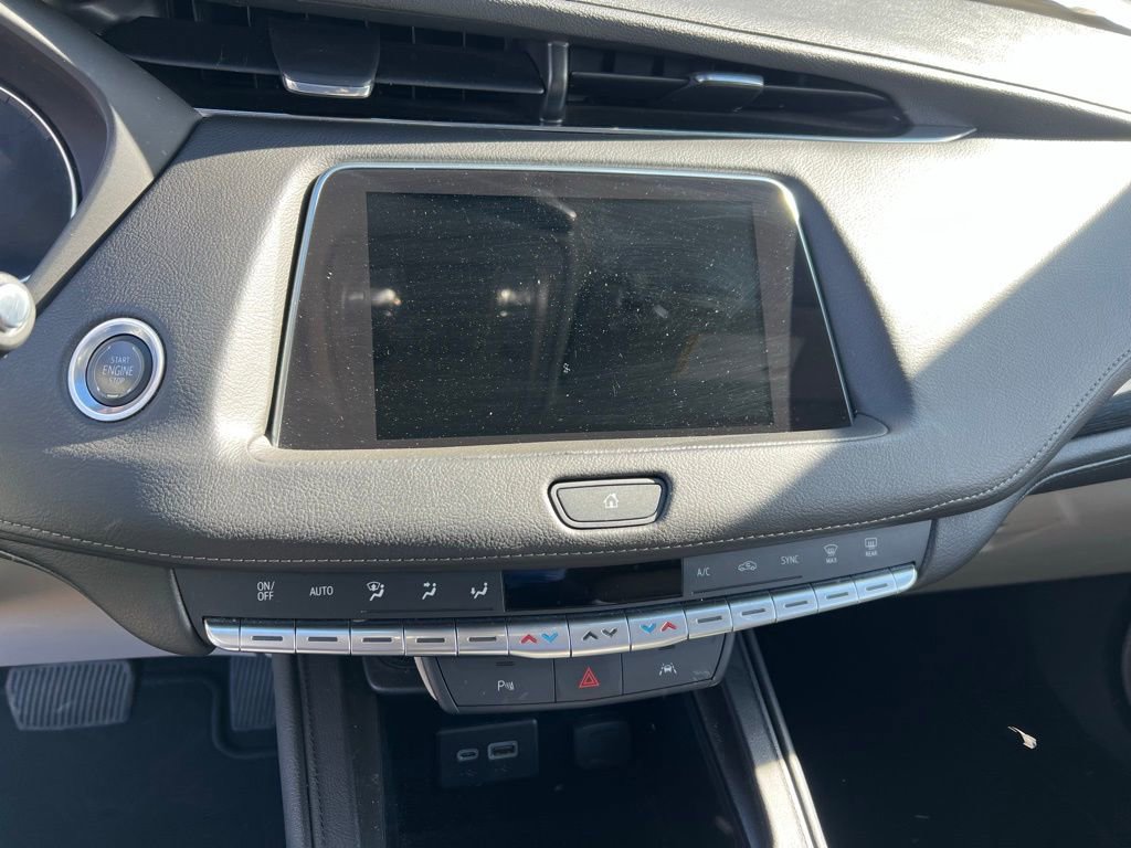 Used 2023 Cadillac XT4 Premium Luxury image 12
