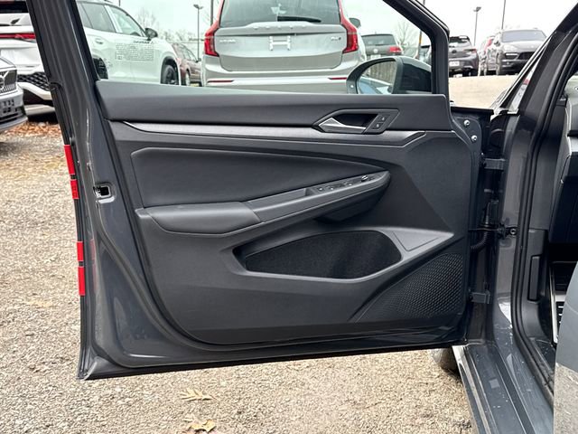 New 2026 Volkswagen Golf 2.0T image 9