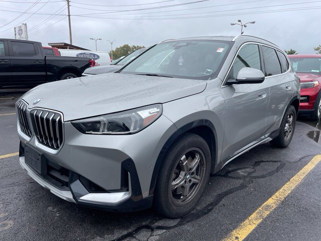Used 2025 BMW X1 xDrive28i AWD/4WD image 3