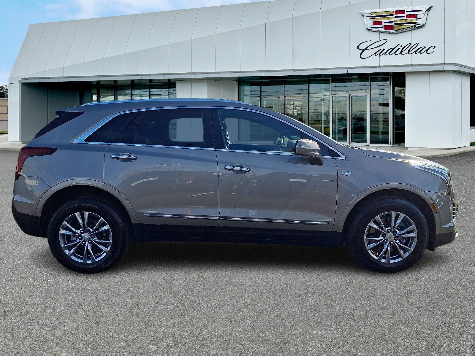 Certified 2023 Cadillac XT5 Premium Luxury image 6