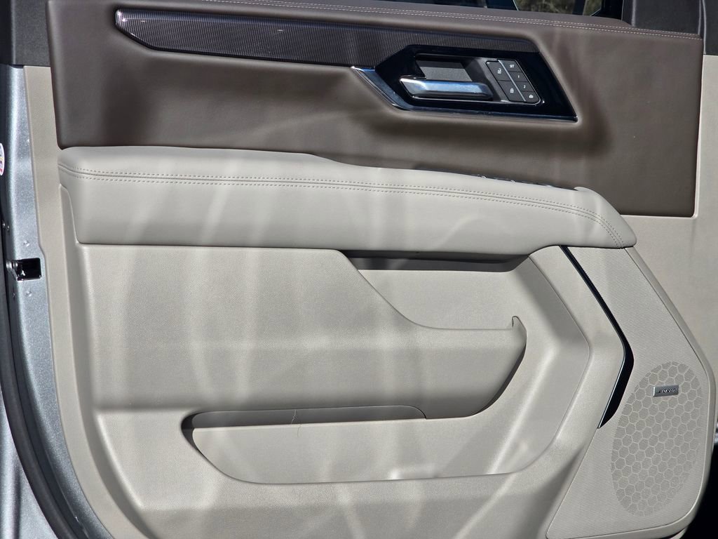 New 2026 GMC Yukon Elevation w/ Elevation Premium Package image 35