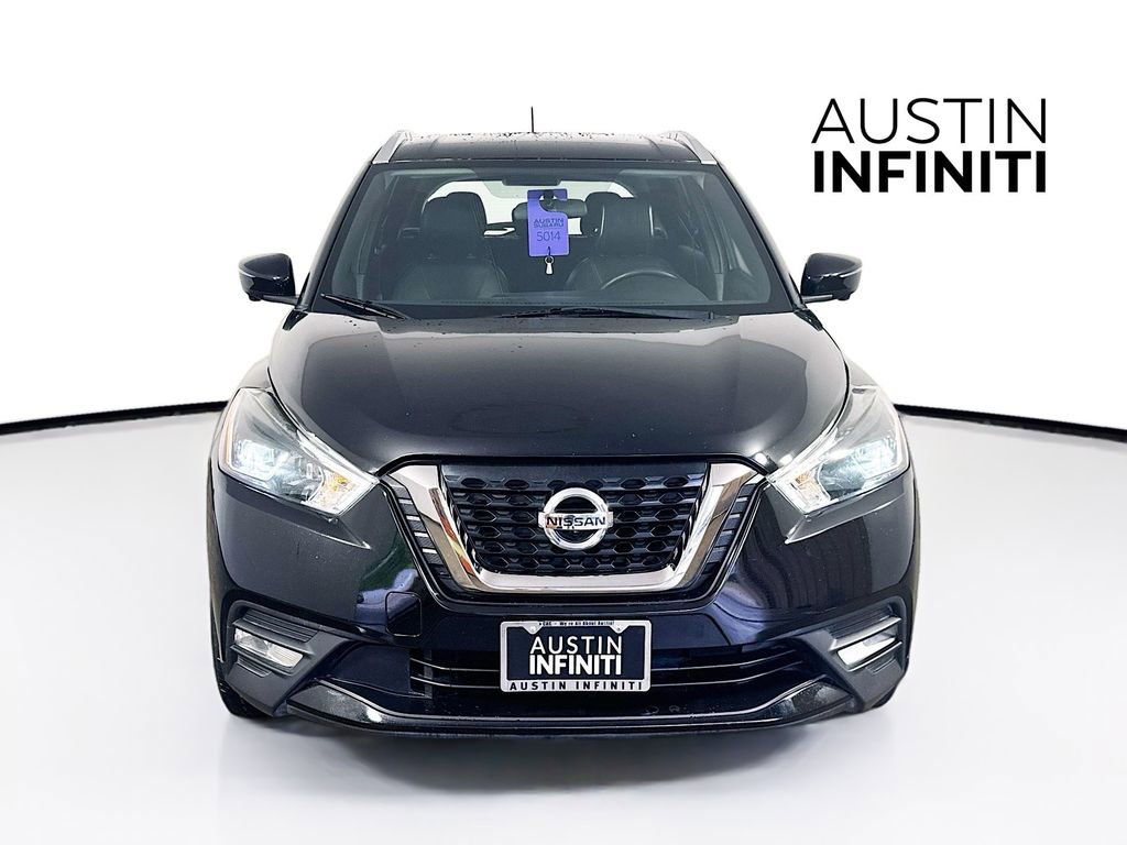 Used 2018 Nissan Kicks SR w/ Premium Package image 2