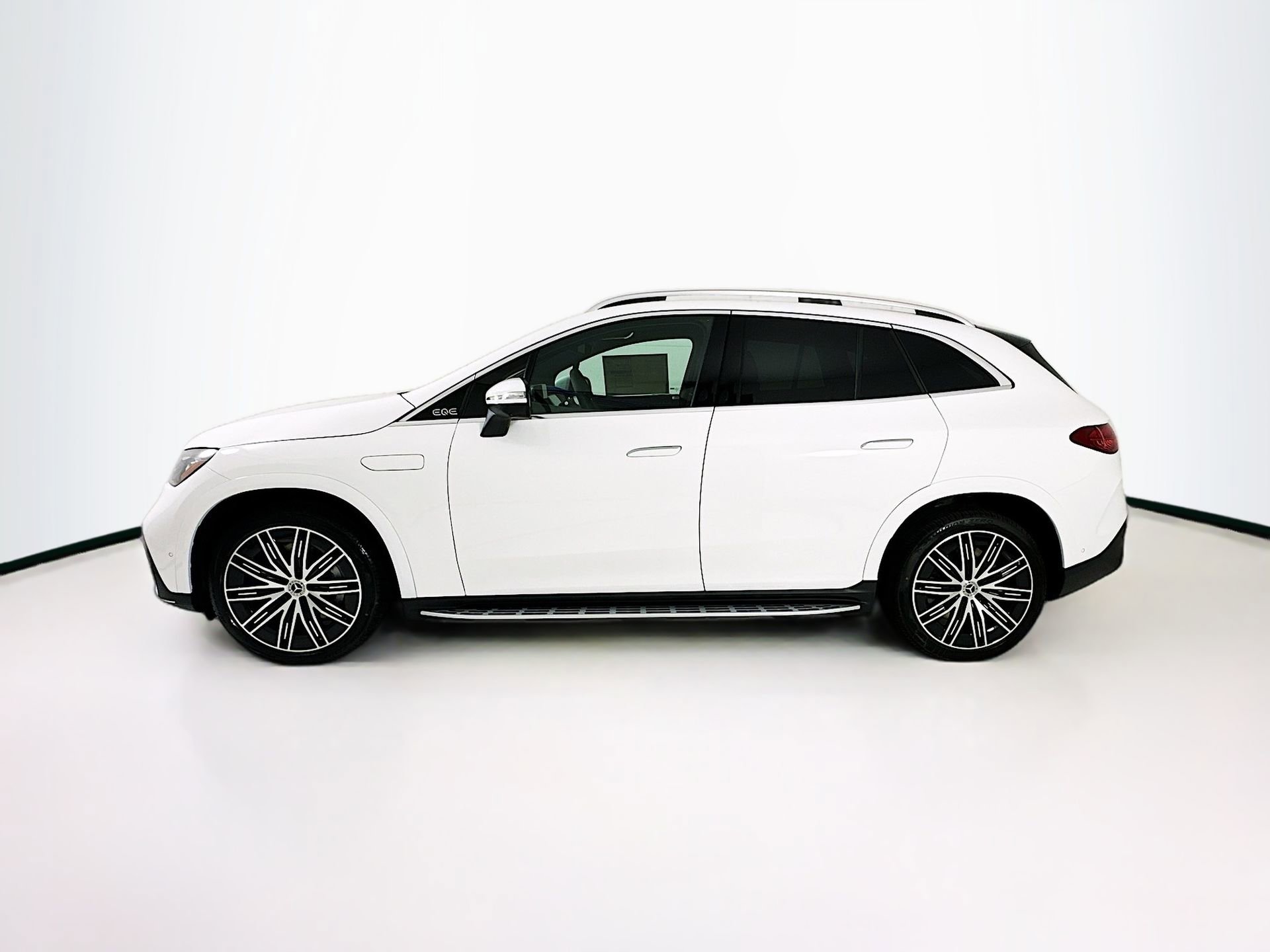 New 2026 Mercedes-Benz EQE 320 4MATIC SUV image 5