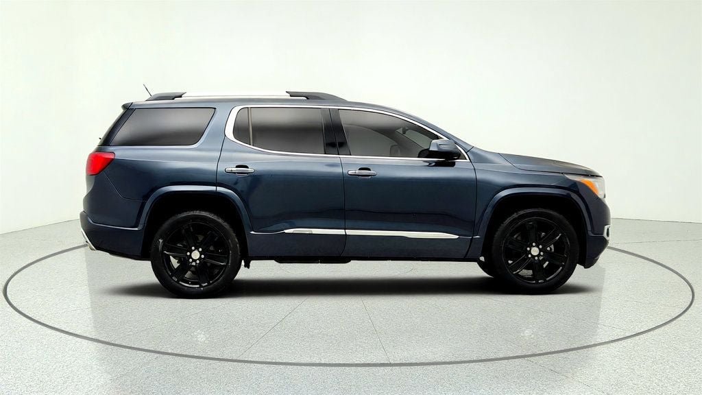 Used 2019 GMC Acadia Denali w/ Technology Package AWD/4WD image 4