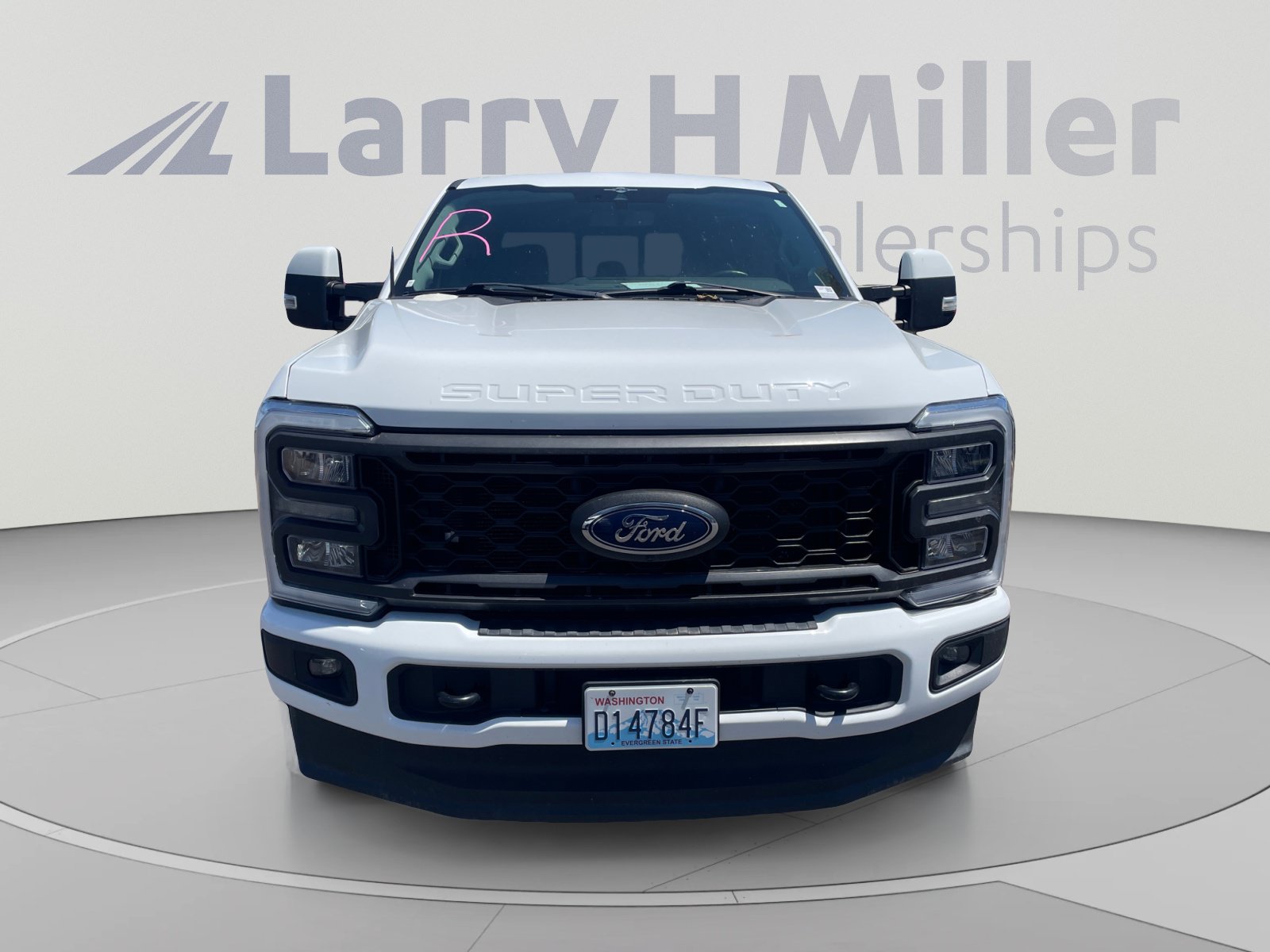 Used 2023 Ford F350 Lariat w/ Sport Appearance Package AWD/4WD image 8