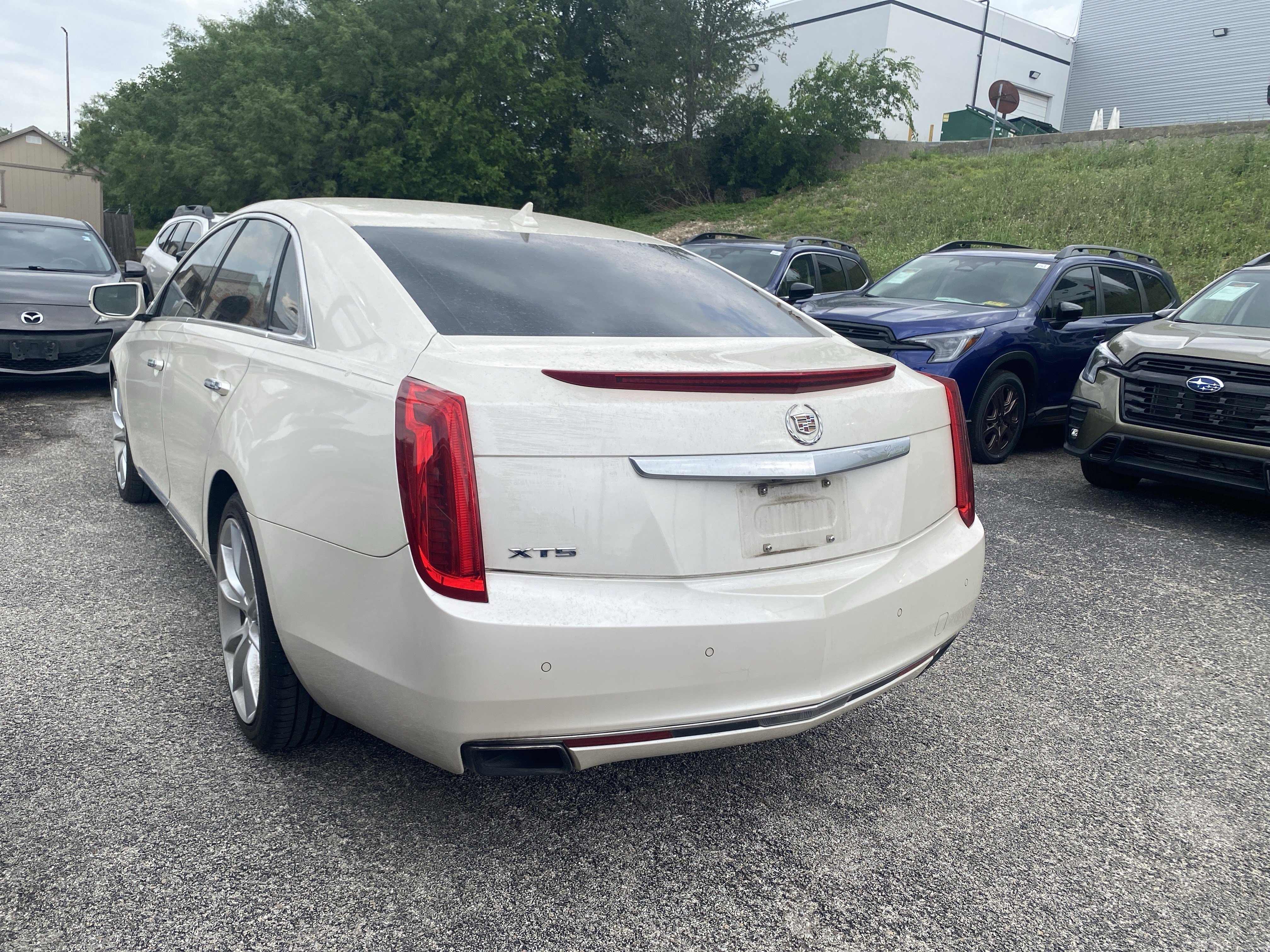 Used 2013 Cadillac XTS Premium FWD image 6
