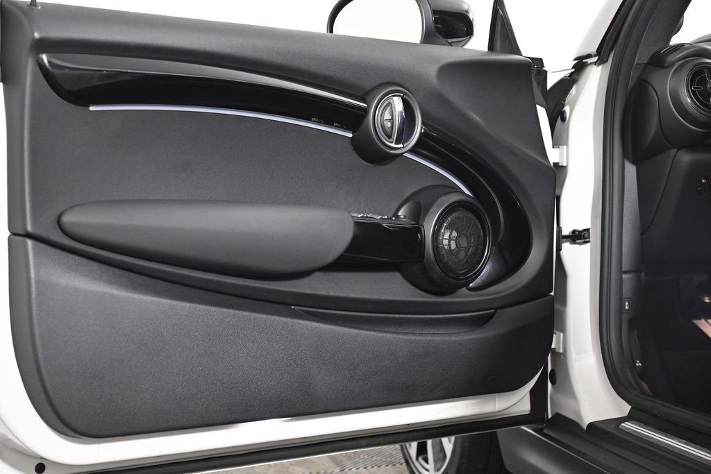 Used 2024 MINI Cooper S w/ Seaside Edition FWD image 34