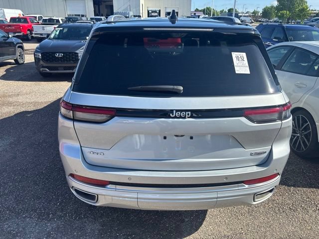 Used 2023 Jeep Grand Cherokee Summit w/ Adv Protech Group IV AWD/4WD image 4