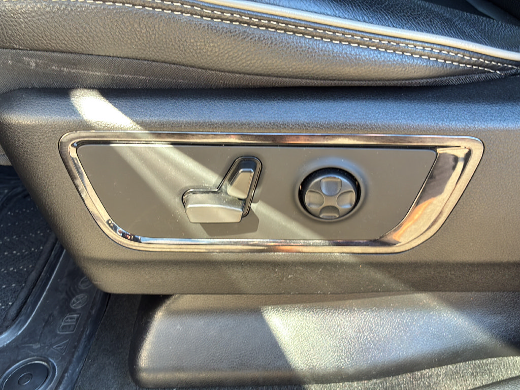 Used 2022 RAM 1500 Limited AWD/4WD image 13