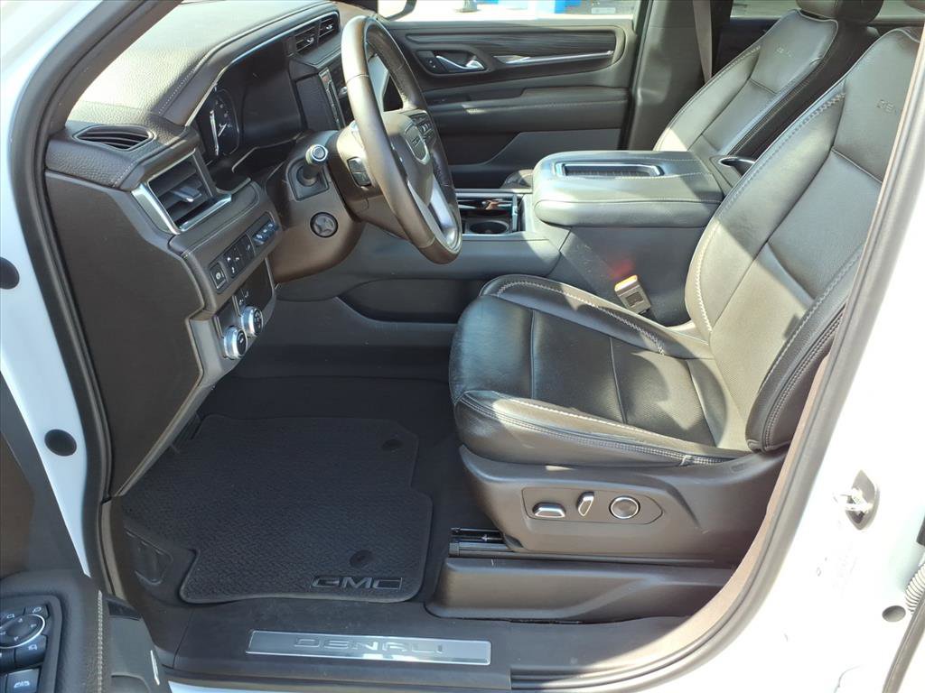 Used 2021 GMC Yukon Denali w/ Advanced Technology Package RWD image 11