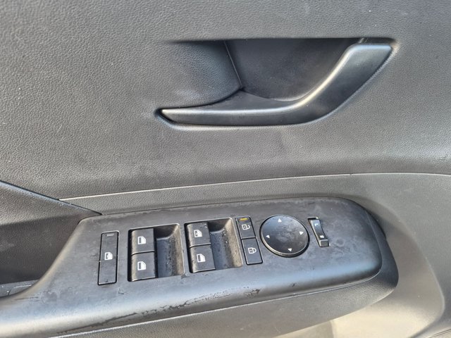 Used 2026 Hyundai Kona SE FWD image 8