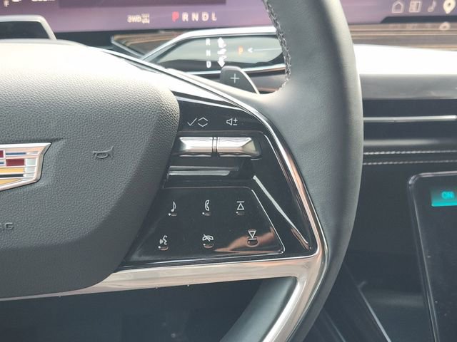 Used 2025 Cadillac Escalade ESV Premium Luxury w/ LPO, Floor Liner Package AWD/4WD image 31