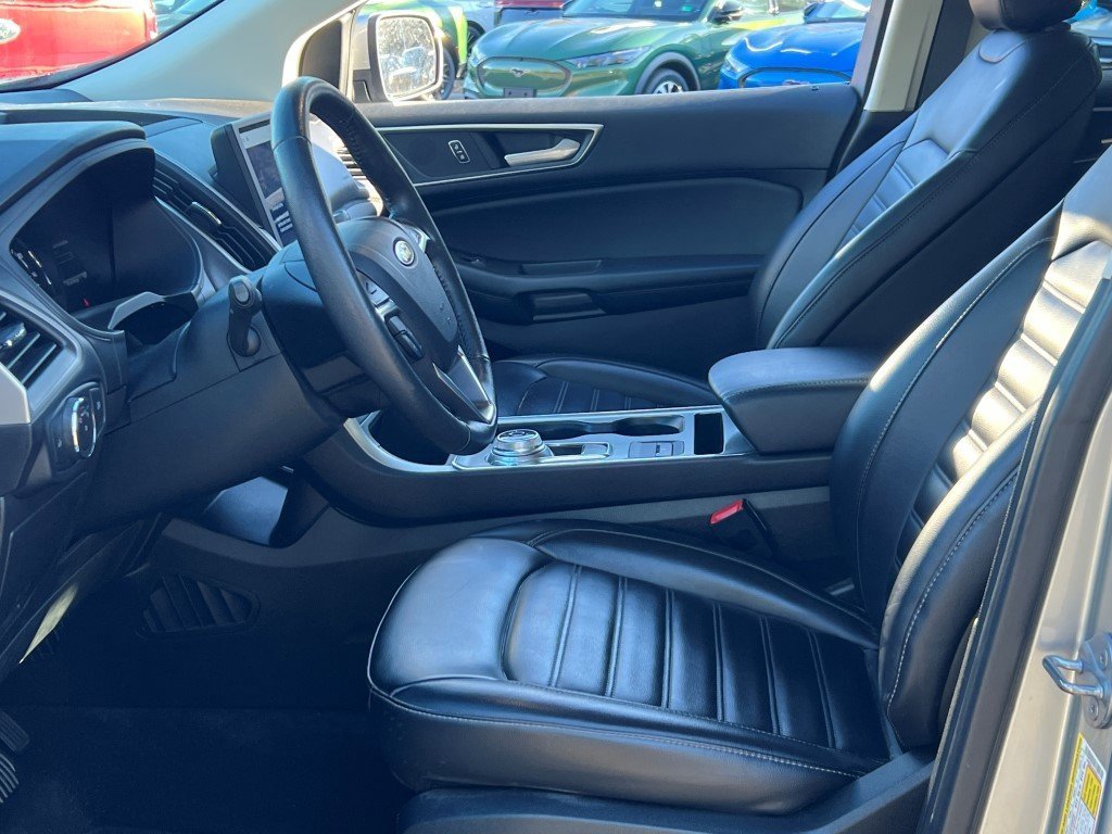 Used 2022 Ford Edge SEL image 16