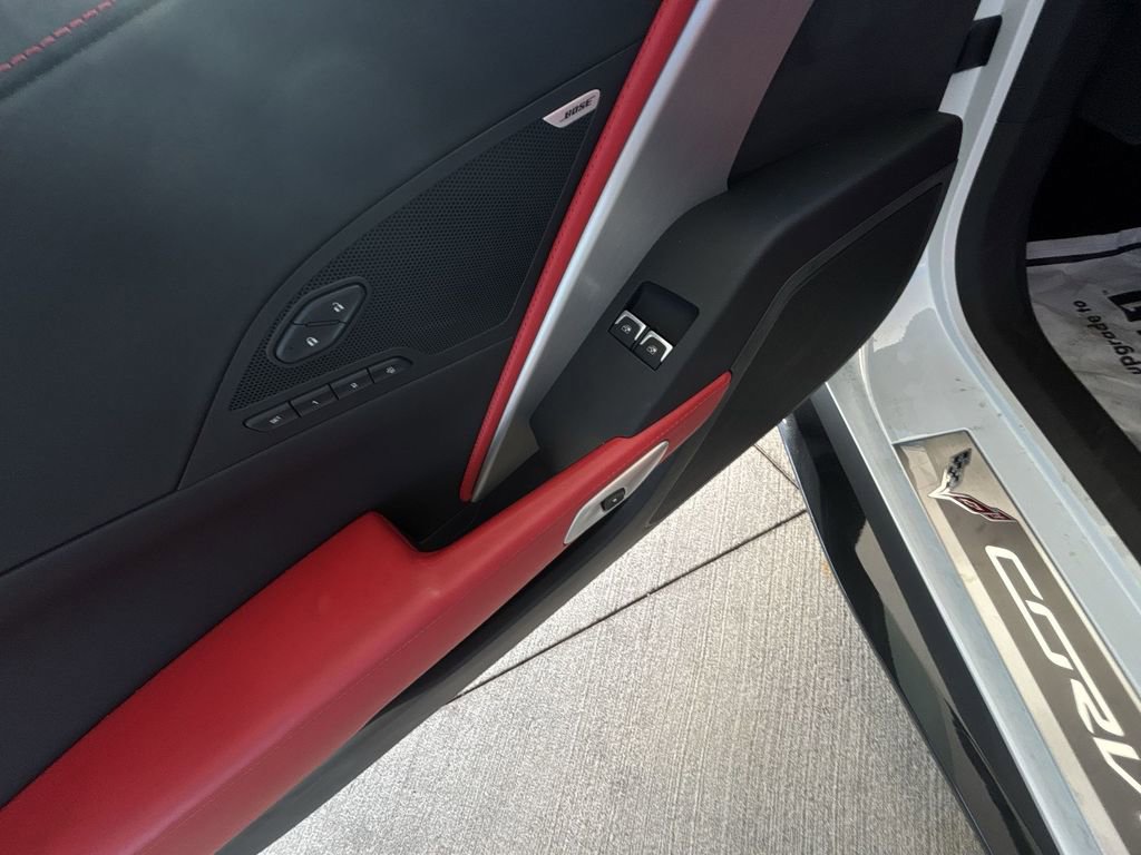 Used 2015 Chevrolet Corvette Z06 w/ 3LZ Preferred Equipment Group image 19