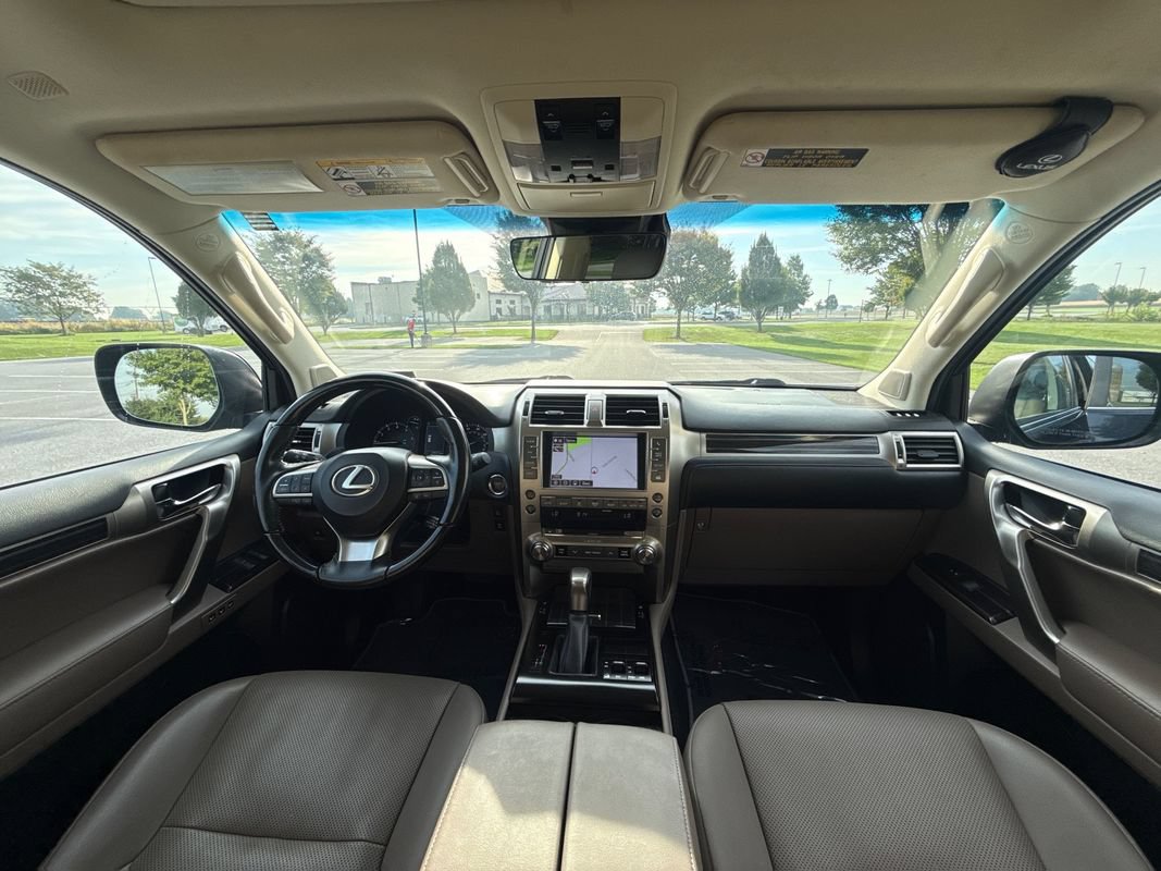 Used 2021 Lexus GX 460 Premium w/ Premium Package AWD/4WD image 15
