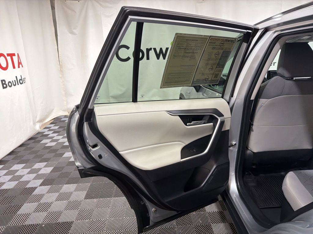 Used 2021 Toyota RAV4 XLE w/ XLE Grade Weather Package image 18