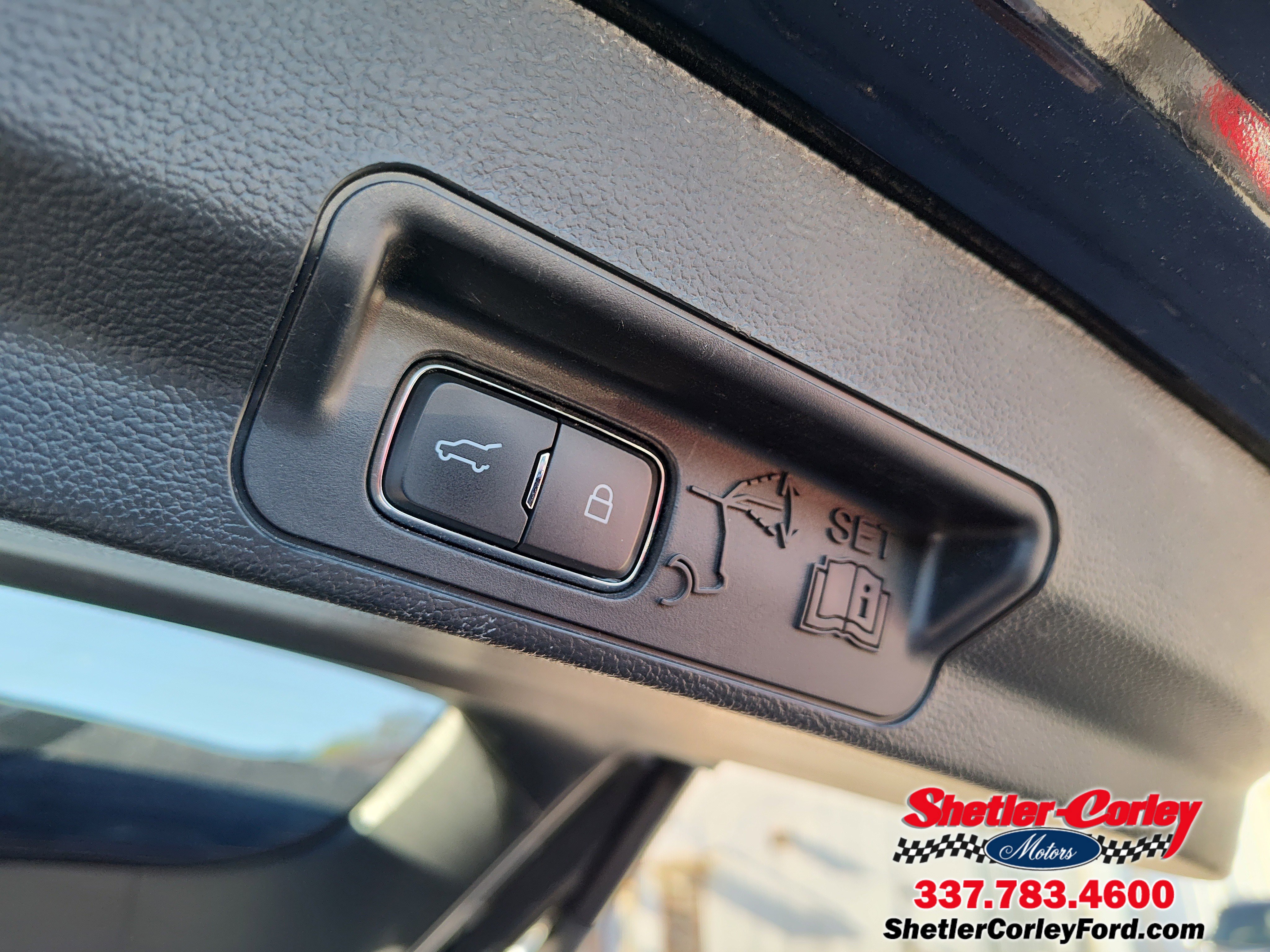 Used 2023 Ford Explorer XLT w/ Equipment Group 202A image 7