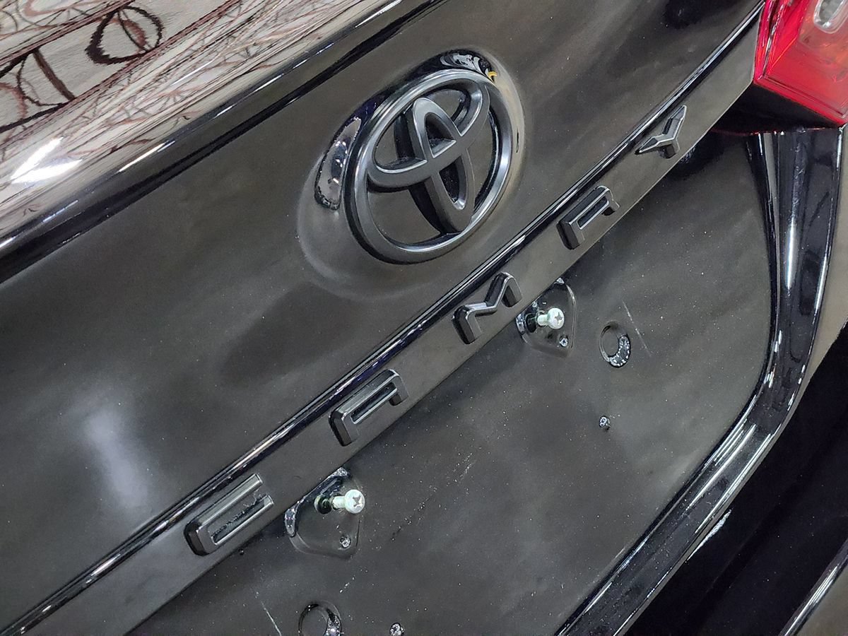Used 2020 Toyota Camry SE FWD image 22