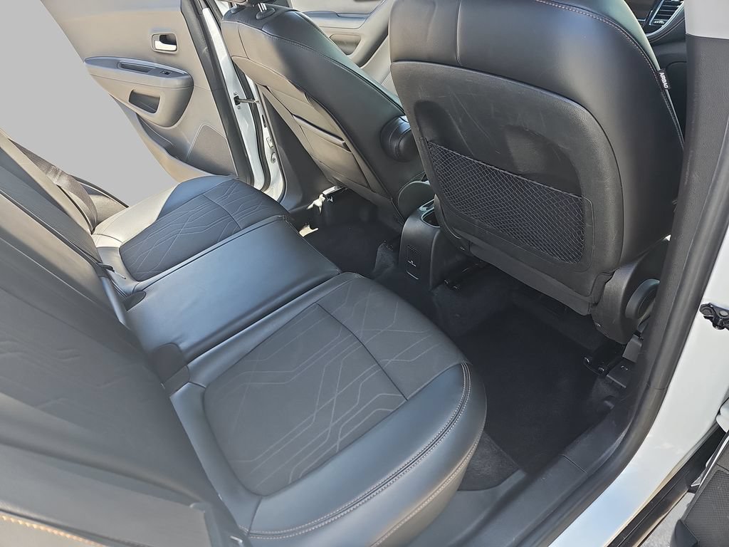 Certified 2019 Chevrolet Trax LT w/ LT Convenience Package FWD image 14