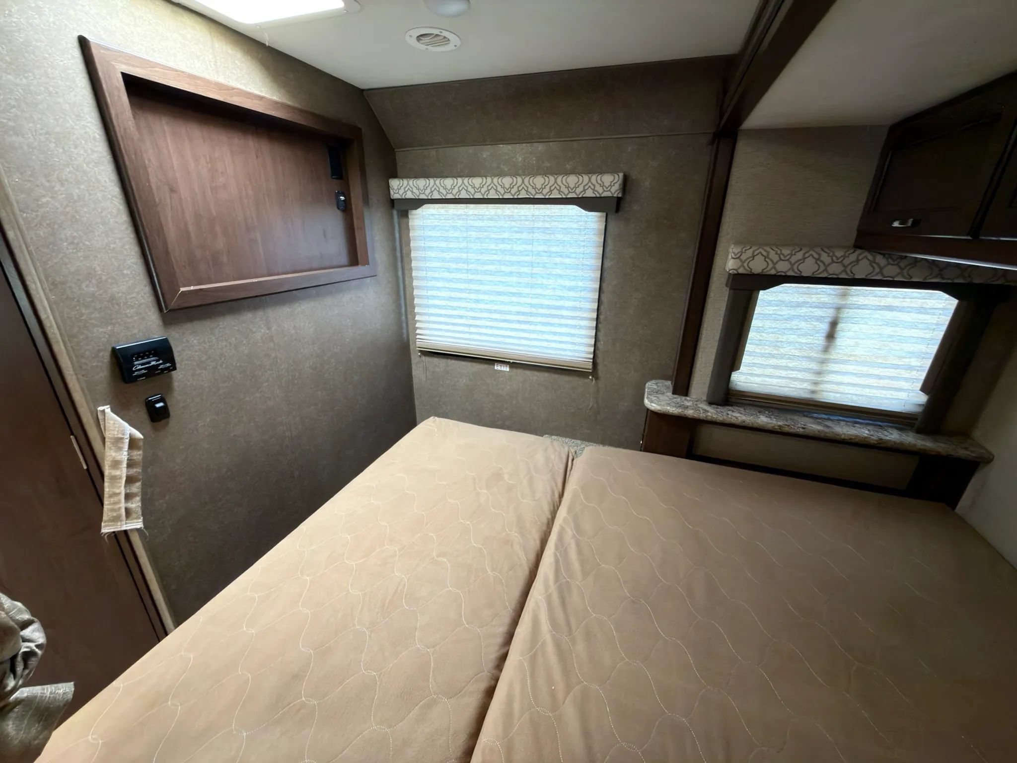 Used 2019 Ford E-350 and Econoline 350 Super Duty w/ Motorhome Prep Package RWD image 22