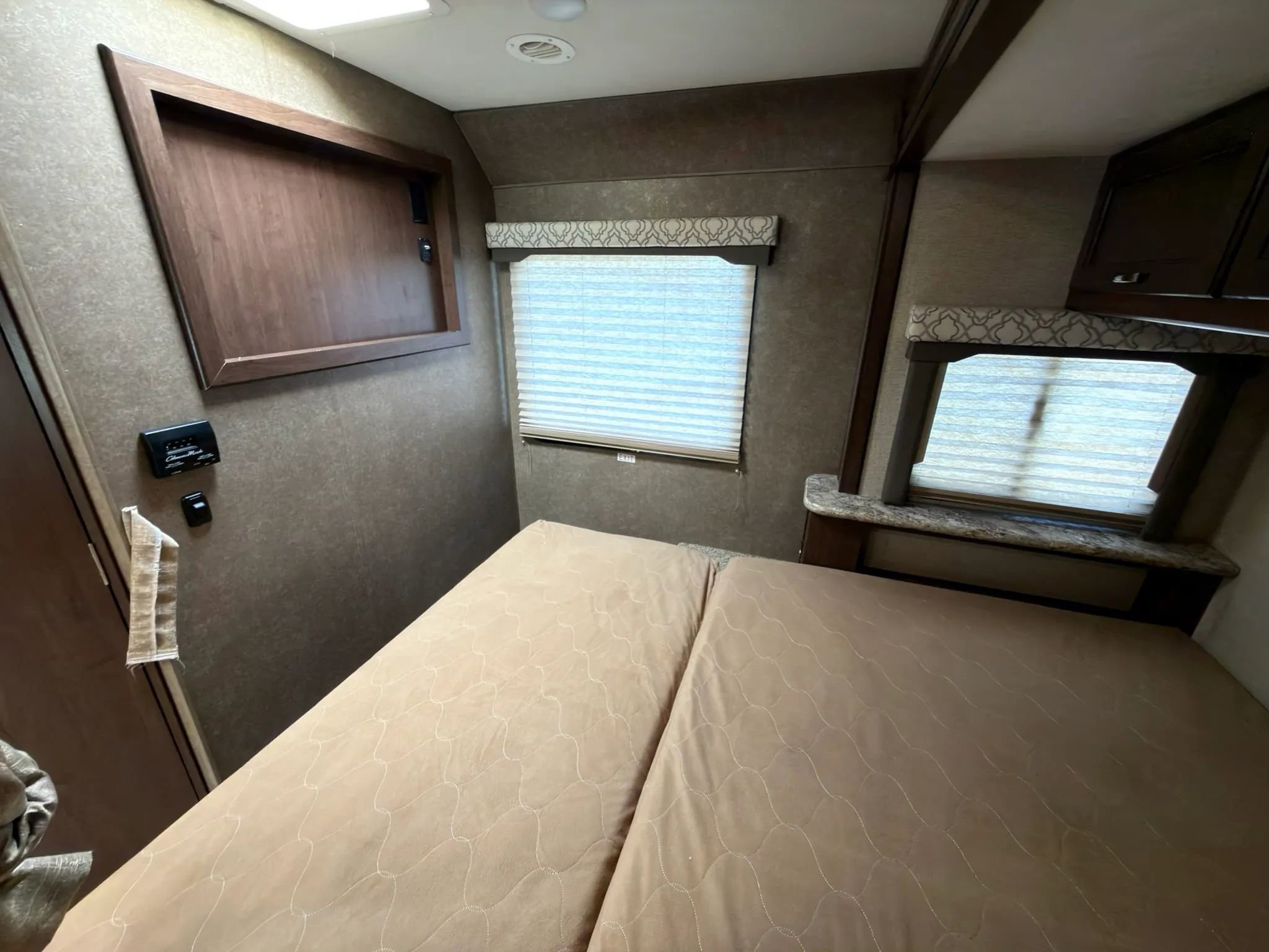 Used 2019 Ford E-350 and Econoline 350 Super Duty w/ Motorhome Prep Package RWD image 22