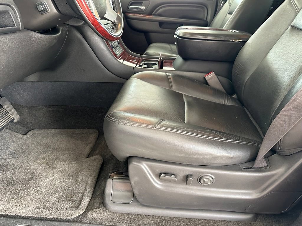 Used 2013 Cadillac Escalade EXT Premium AWD/4WD image 10