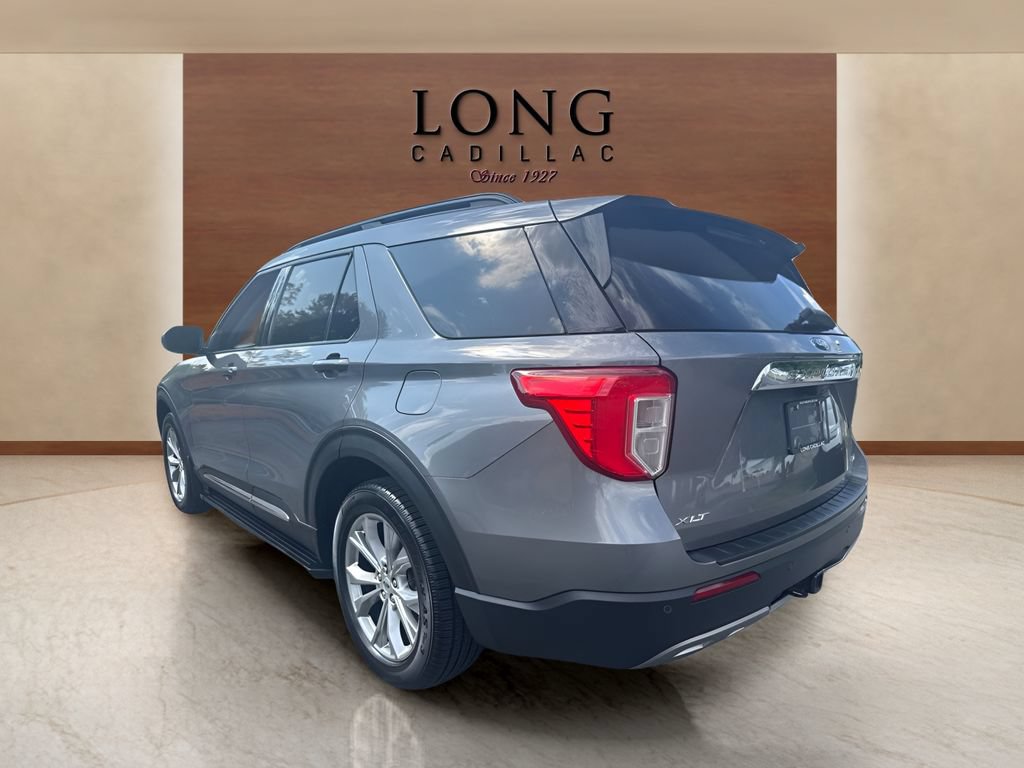 Used 2021 Ford Explorer XLT w/ Equipment Group 202A AWD/4WD image 3