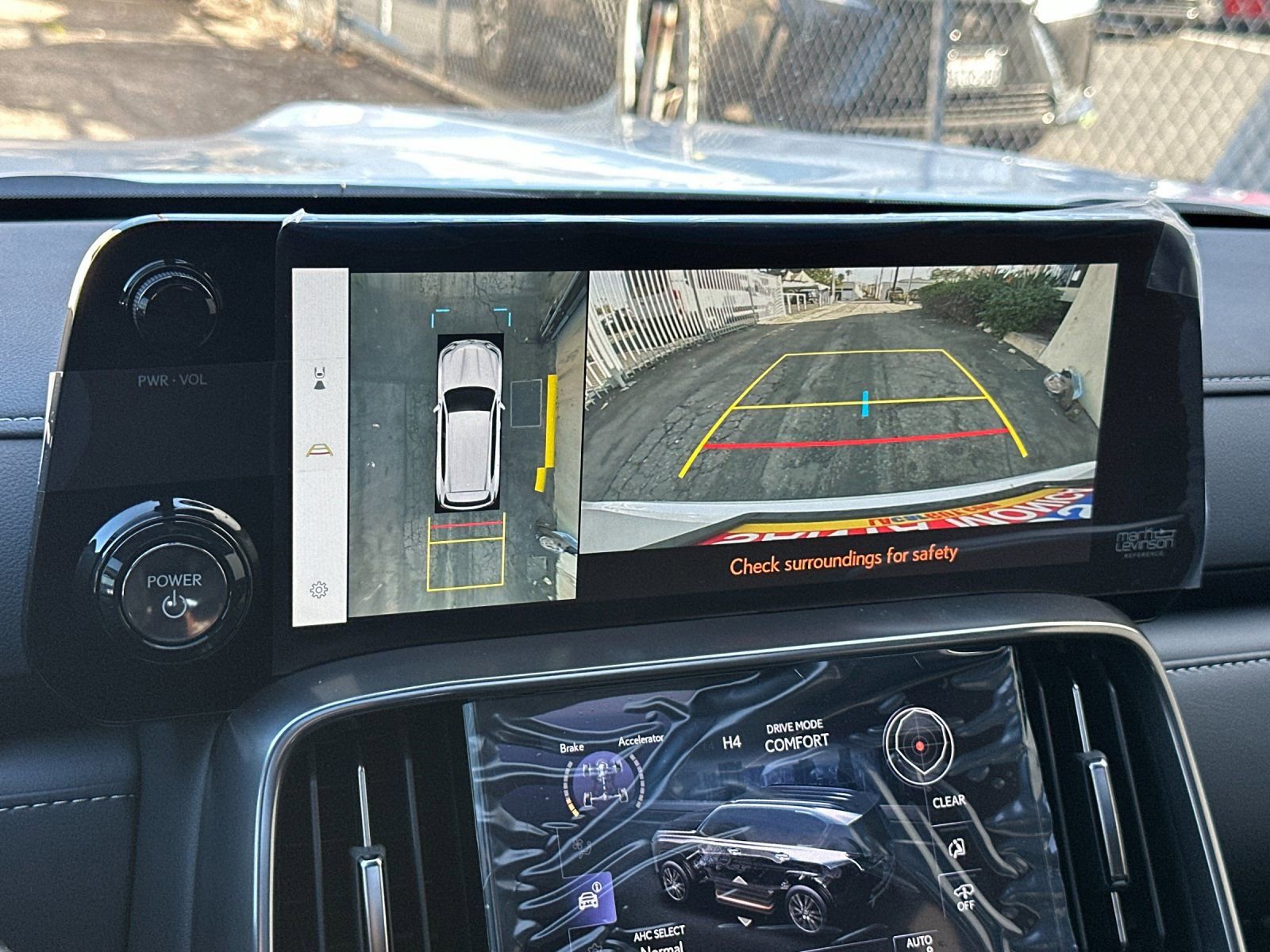 Used 2026 Lexus LX 700h Luxury image 25