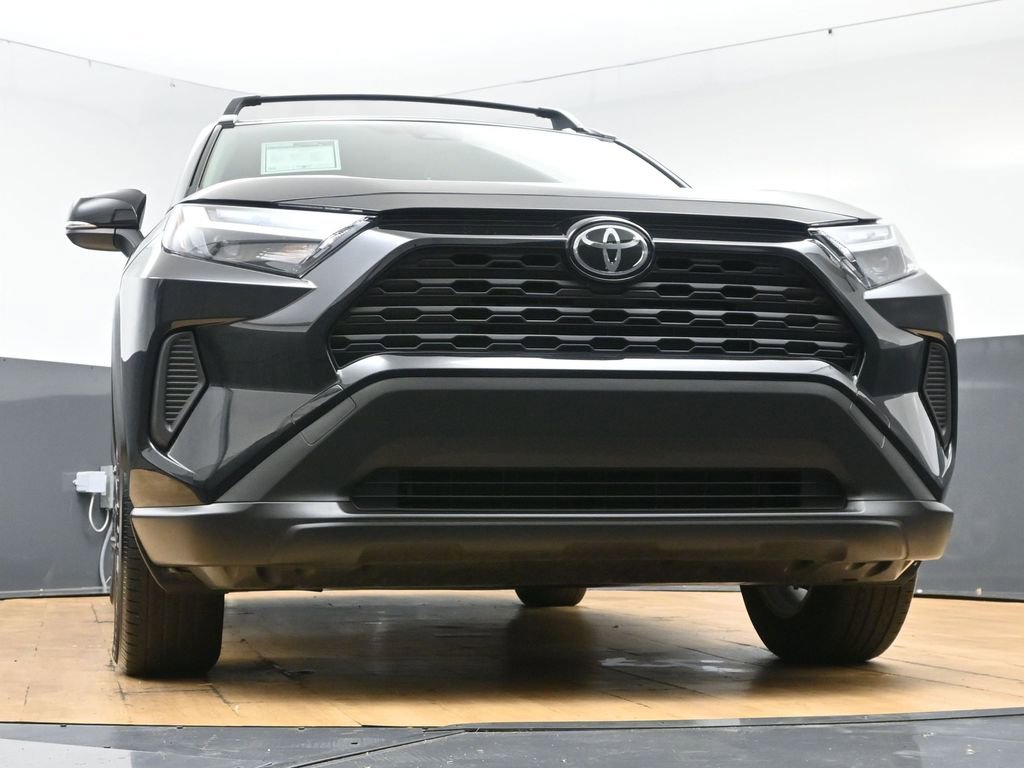 Used 2025 Toyota RAV4 XLE image 50