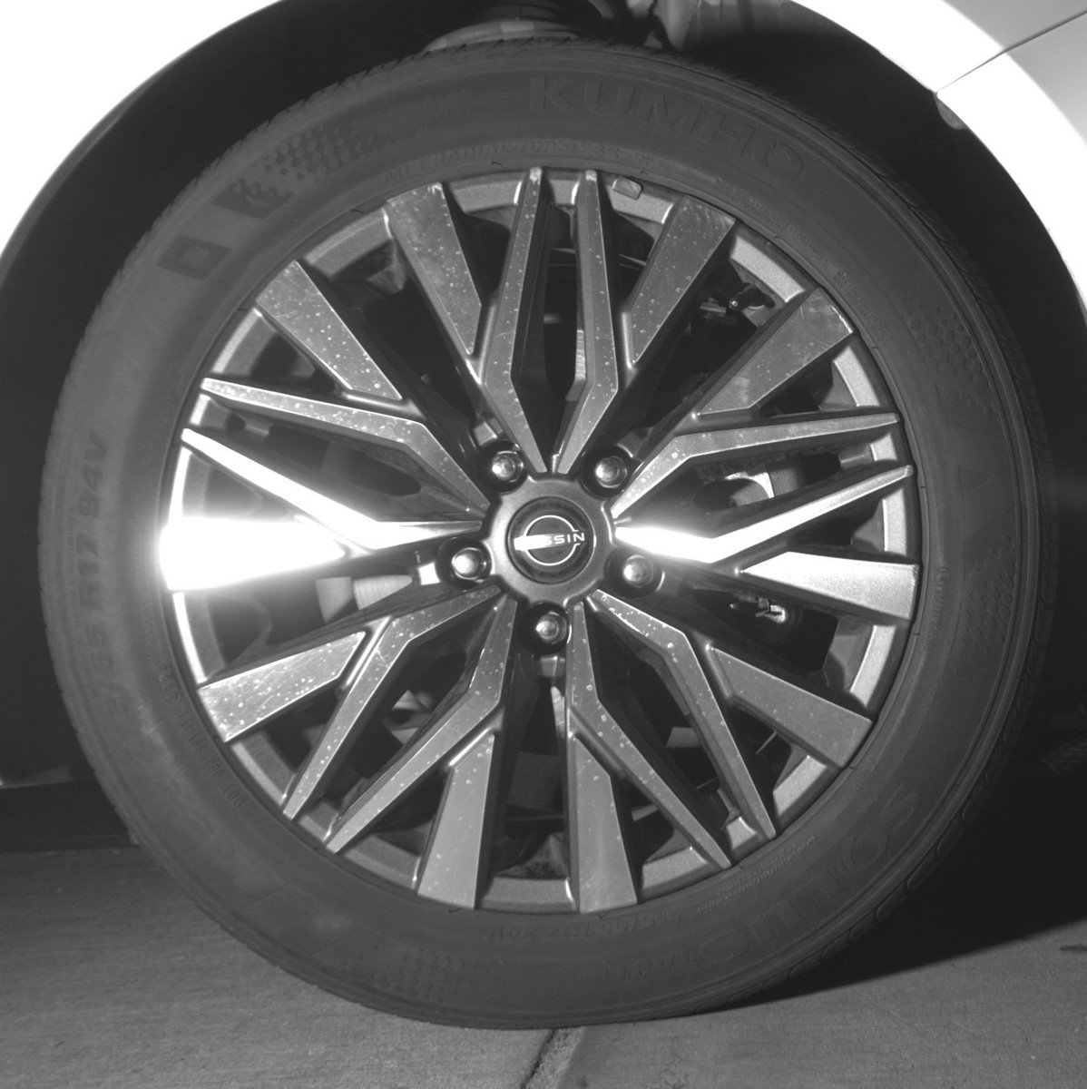 Used 2025 Nissan Altima 2.5 SV FWD image 13