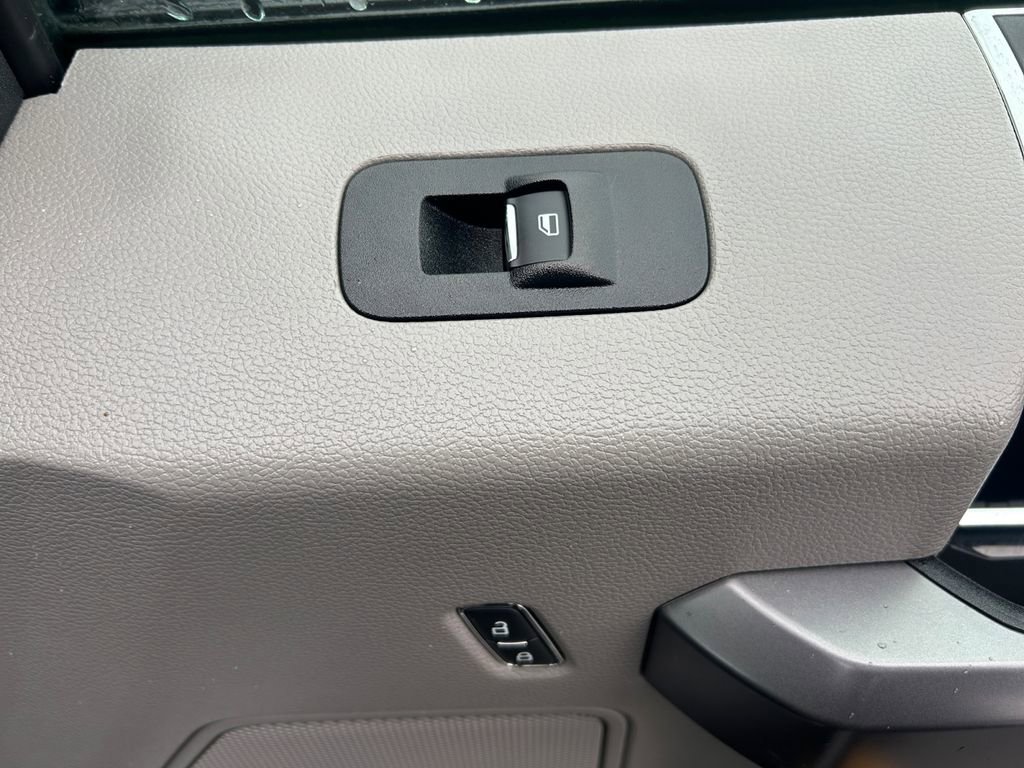 Used 2020 Ford F150 XLT image 26