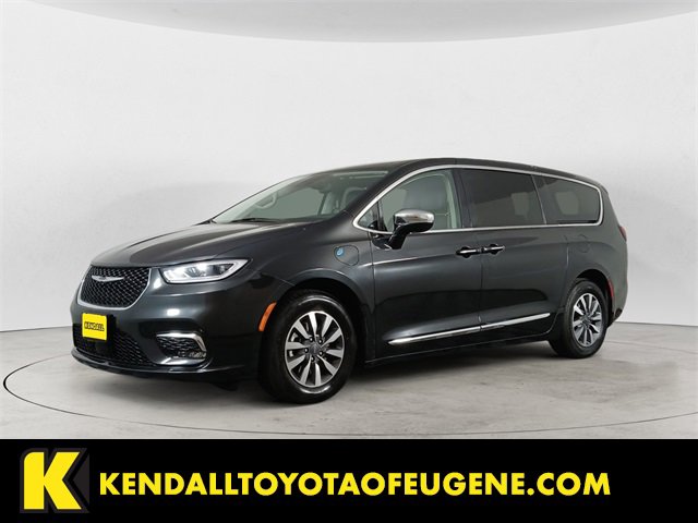 Used 2023 Chrysler Pacifica Limited