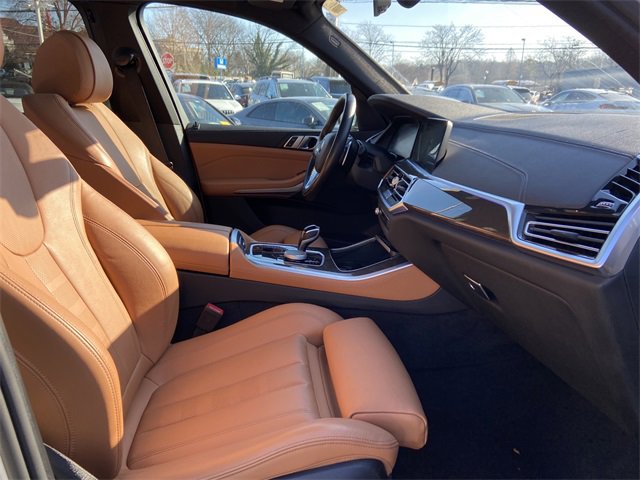 Certified 2022 BMW X5 xDrive40i w/ Parking Assistance Package image 28