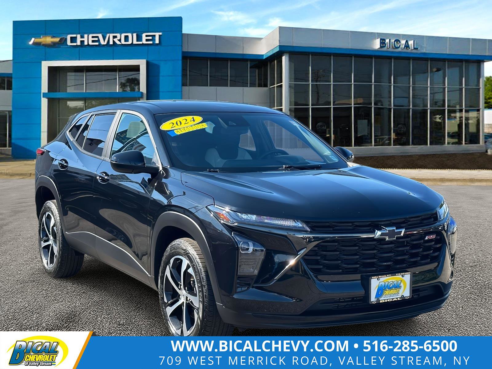 Used 2024 Chevrolet Trax RS