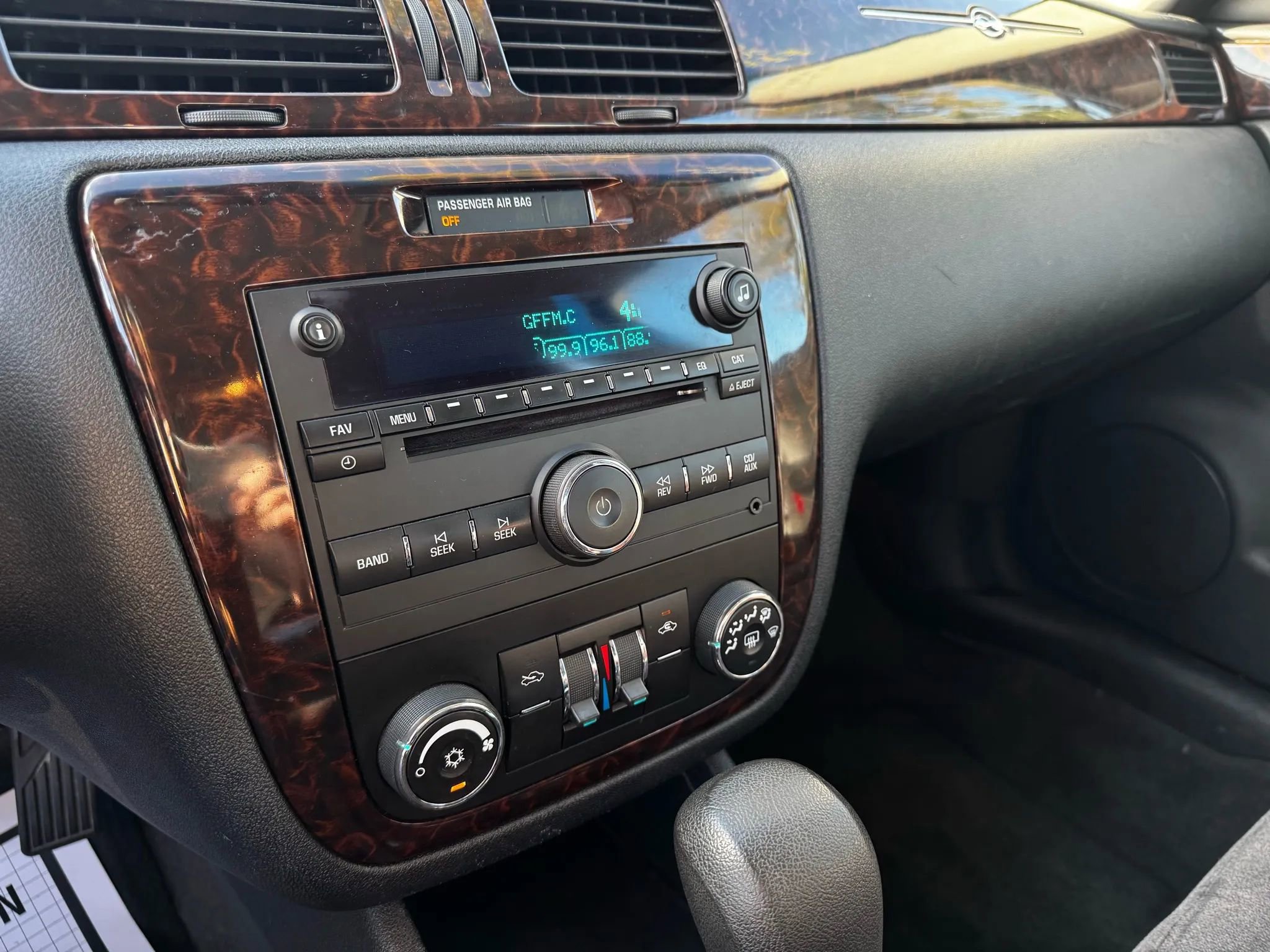 Used 2016 Chevrolet Impala LT image 17