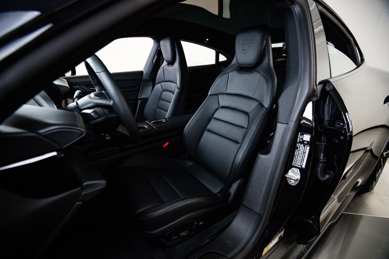New 2026 Porsche Taycan image 5