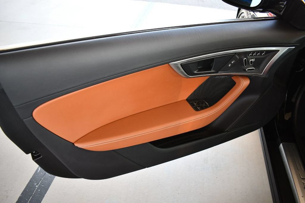 Used 2018 Jaguar F-TYPE Coupe RWD image 10