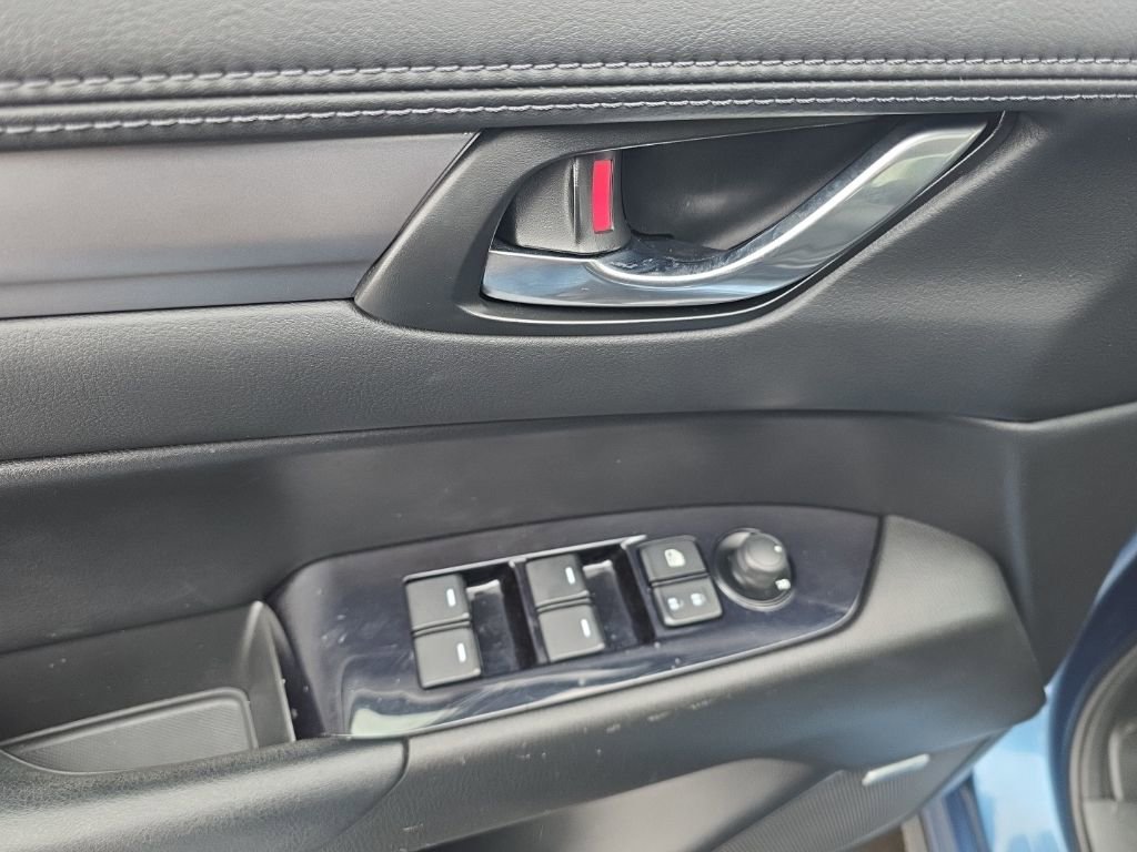 Used 2020 MAZDA CX-5 Touring image 14