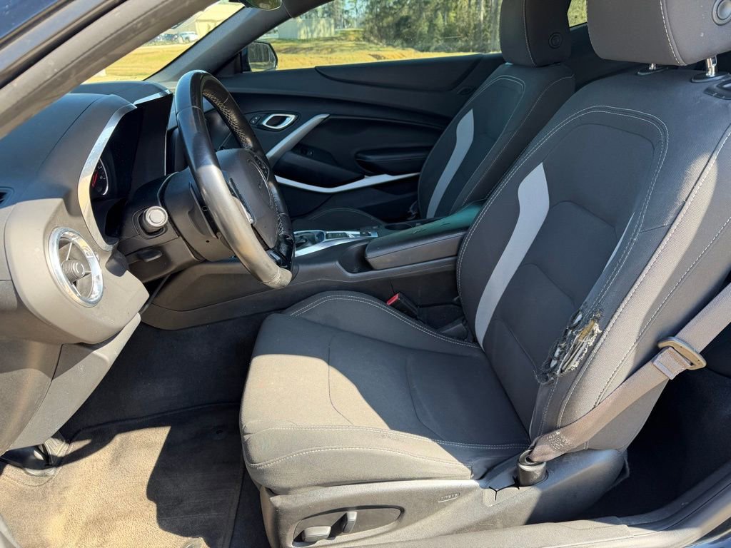 Used 2017 Chevrolet Camaro LT image 10