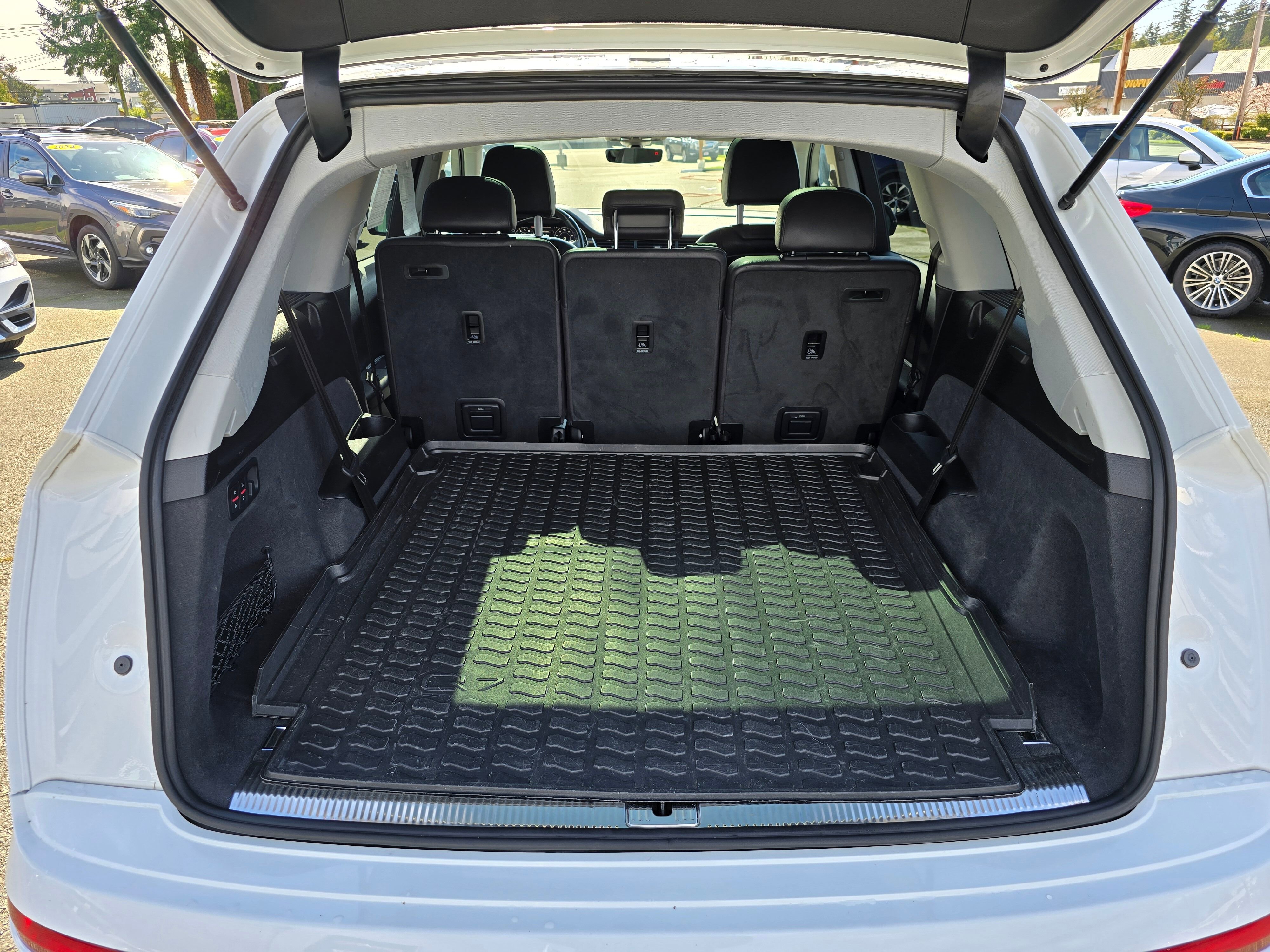 Used 2017 Audi Q7 3.0T Premium Plus w/ Premium Plus Package image 14